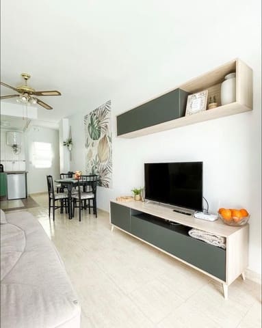 2 sovrum Lägenhet att hyra i Torrevieja med pool garage - 1 200 € (Ref: 9676730)