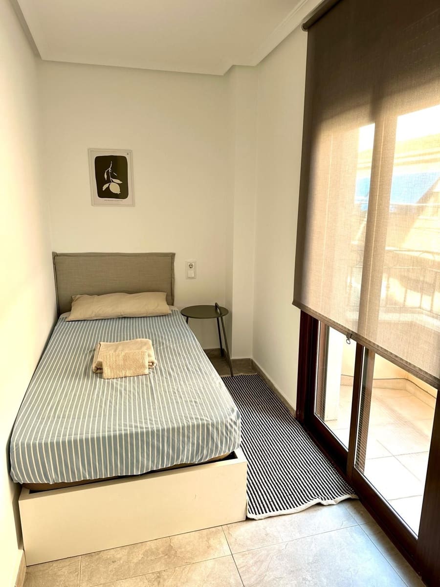 3 makuuhuone Asunto vuokrattavana paikassa Torrevieja - 950 € (Ref: 9676732)