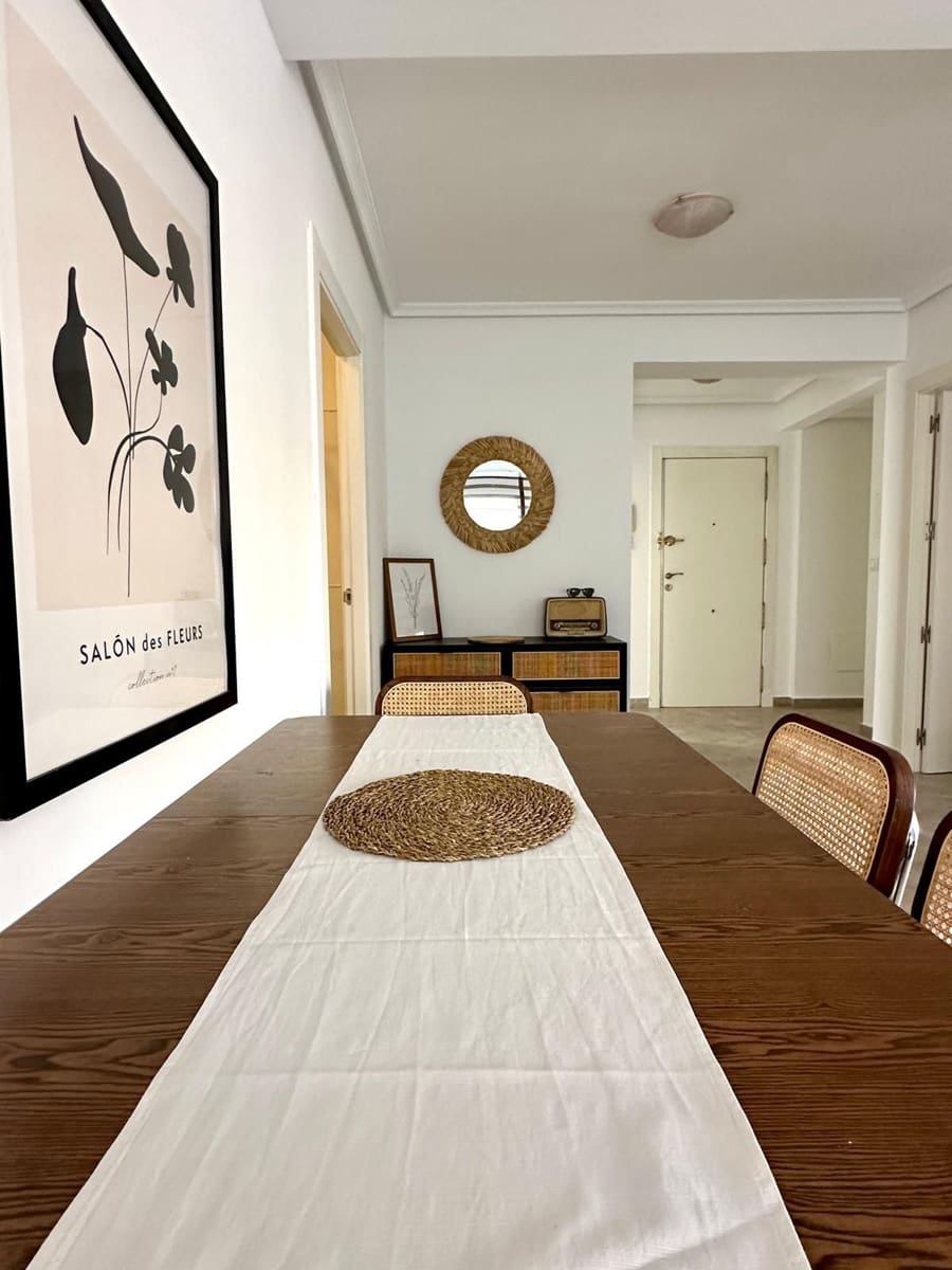 3 makuuhuone Asunto vuokrattavana paikassa Torrevieja - 950 € (Ref: 9676732)