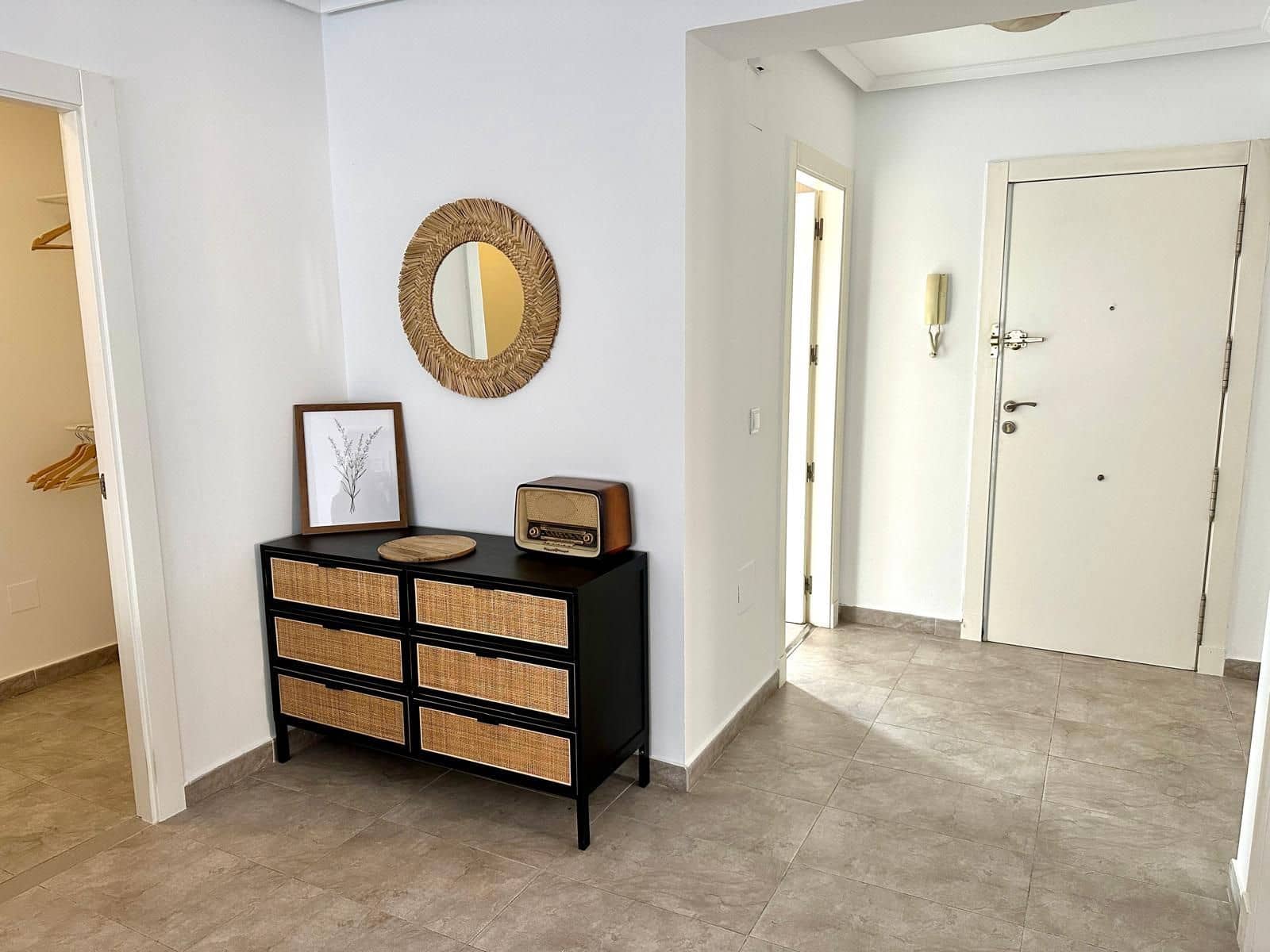 3 makuuhuone Asunto vuokrattavana paikassa Torrevieja - 950 € (Ref: 9676732)