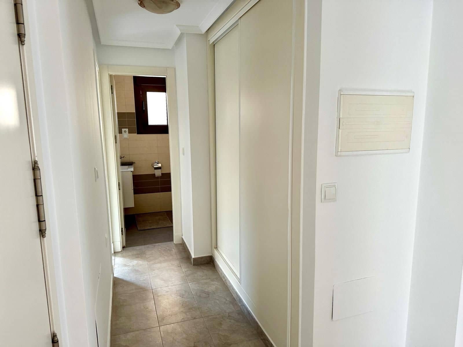 3 makuuhuone Asunto vuokrattavana paikassa Torrevieja - 950 € (Ref: 9676732)