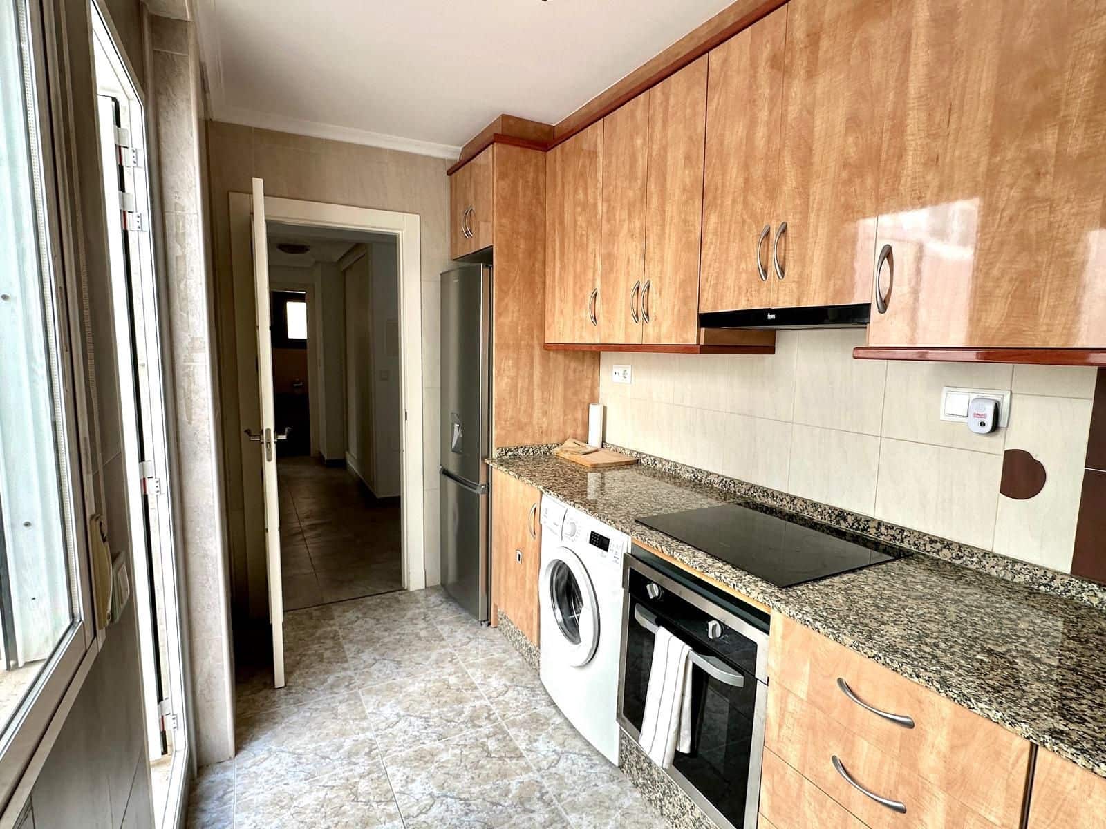3 makuuhuone Asunto vuokrattavana paikassa Torrevieja - 950 € (Ref: 9676732)