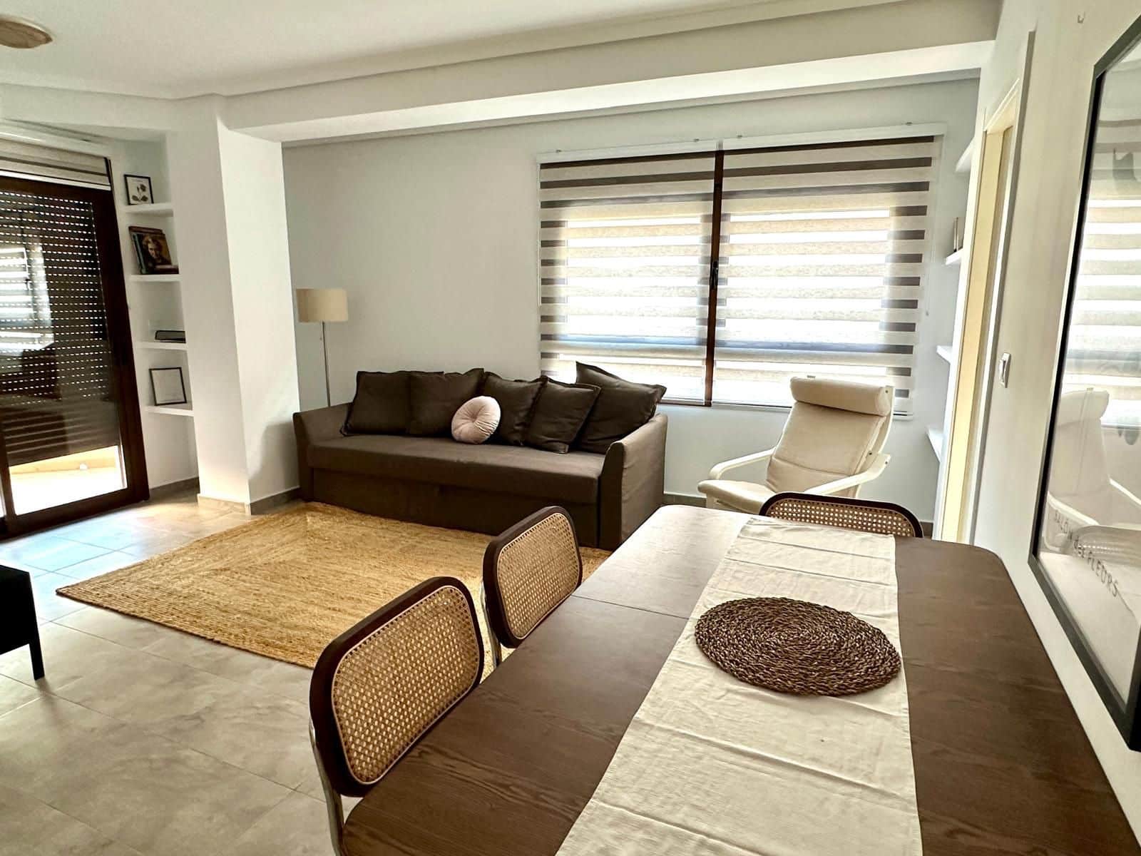 3 makuuhuone Asunto vuokrattavana paikassa Torrevieja - 950 € (Ref: 9676732)