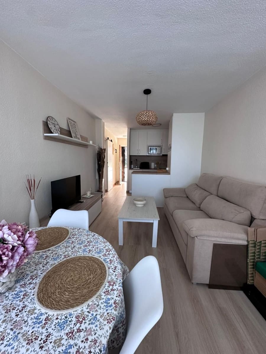 1 sypialnia Mieszkanie do wynajęcia w Pilar de la Horadada z basenem garażem - 900 € (Ref: 9689999)