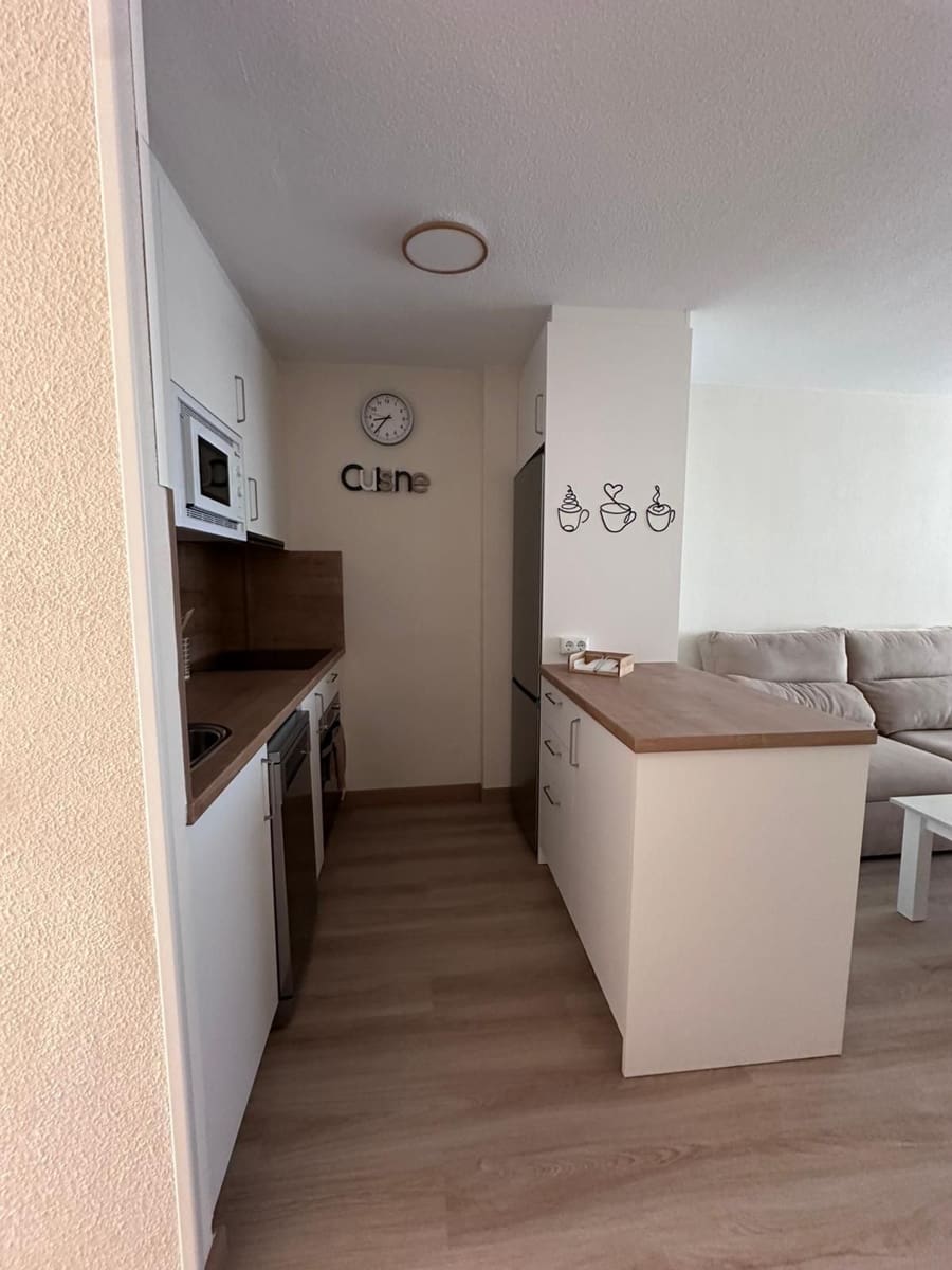 1 sypialnia Mieszkanie do wynajęcia w Pilar de la Horadada z basenem garażem - 900 € (Ref: 9689999)