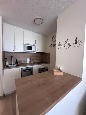 1 sypialnia Mieszkanie do wynajęcia w Pilar de la Horadada z basenem garażem - 900 € (Ref: 9689999)