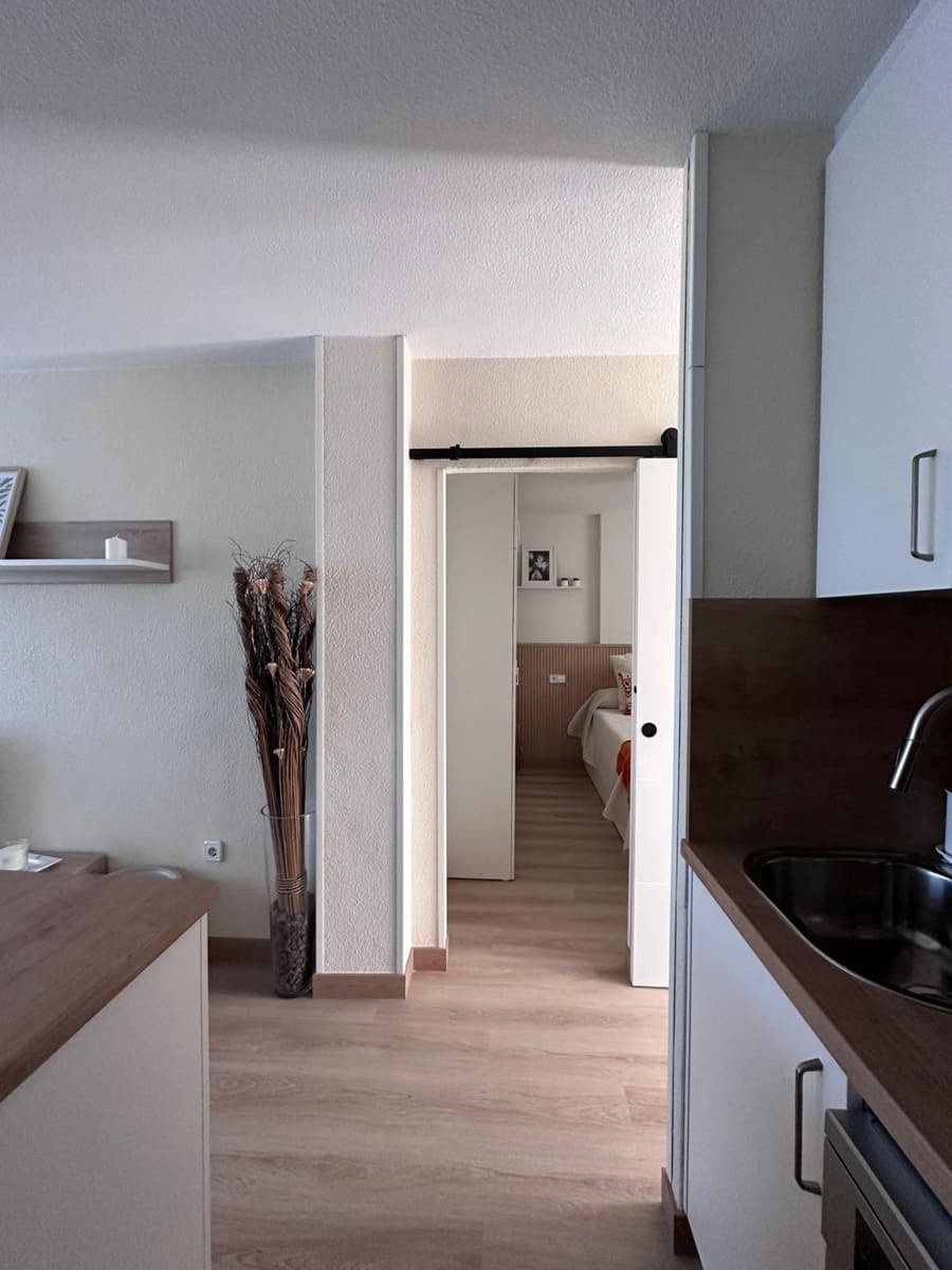 1 sypialnia Mieszkanie do wynajęcia w Pilar de la Horadada z basenem garażem - 900 € (Ref: 9689999)