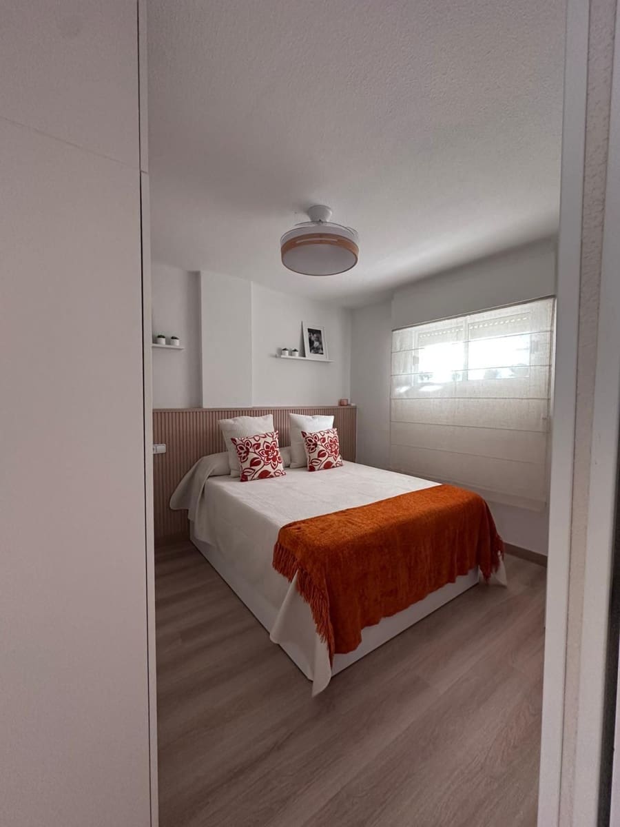 1 sypialnia Mieszkanie do wynajęcia w Pilar de la Horadada z basenem garażem - 900 € (Ref: 9689999)