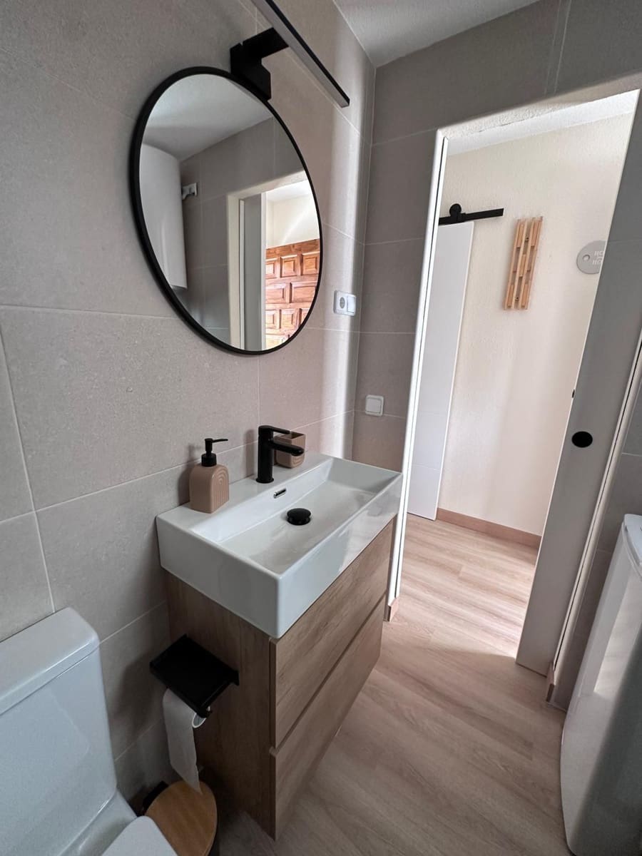 1 sypialnia Mieszkanie do wynajęcia w Pilar de la Horadada z basenem garażem - 900 € (Ref: 9689999)