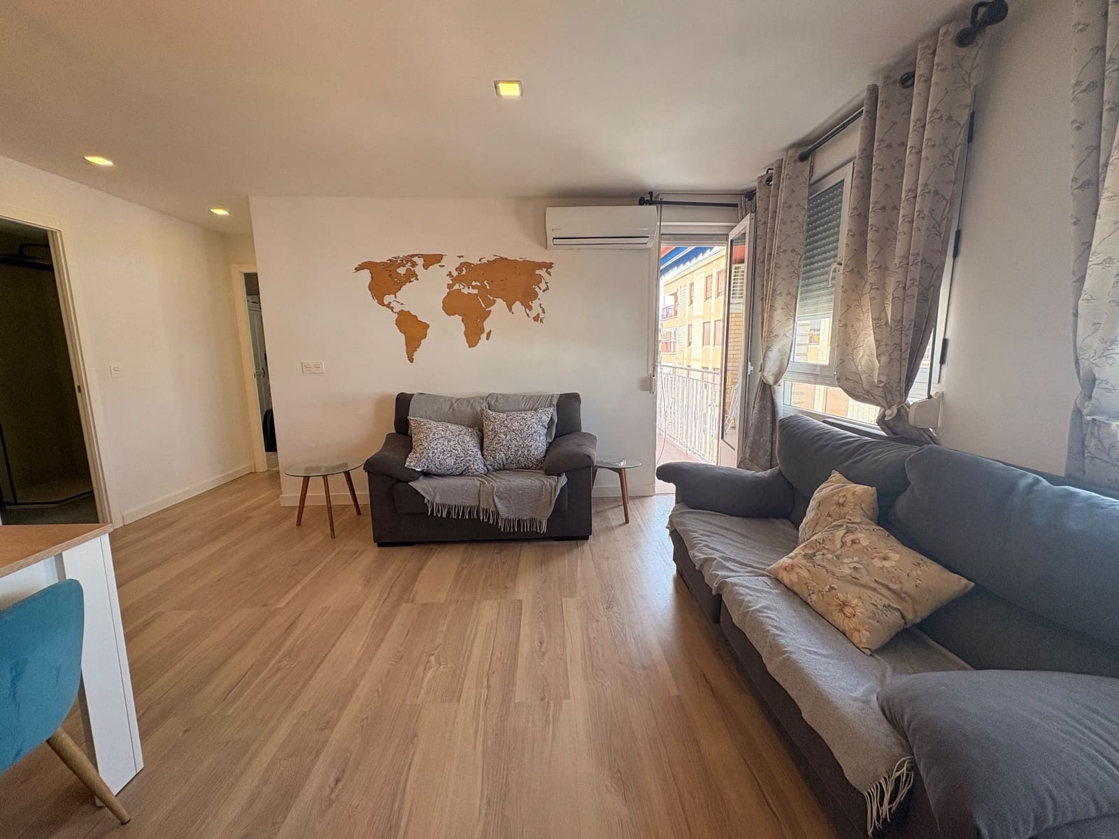 3 quarto Apartamento para arrendar em Torrevieja - 1 050 € (Ref: 9694663)