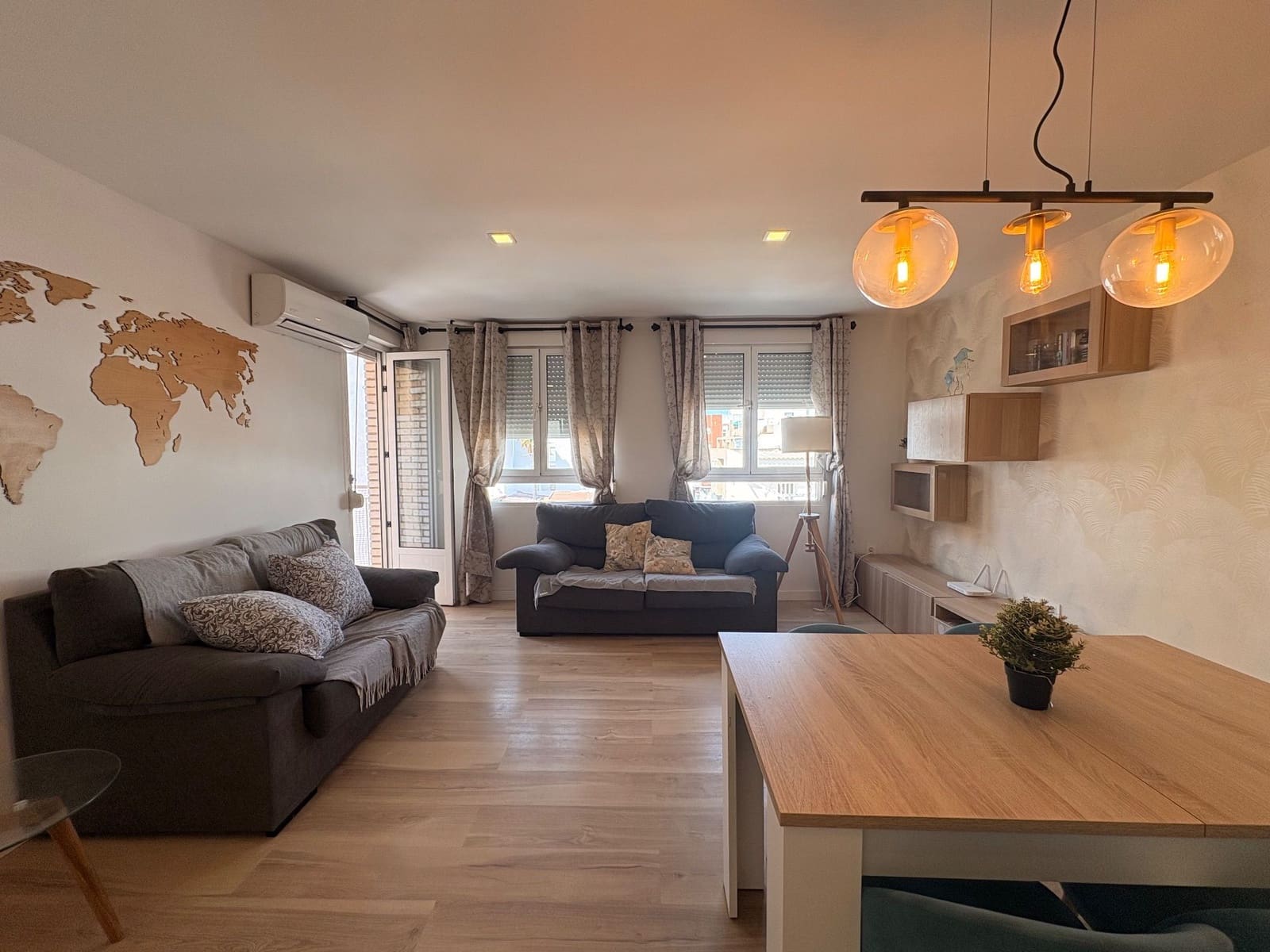 3 quarto Apartamento para arrendar em Torrevieja - 1 050 € (Ref: 9694663)