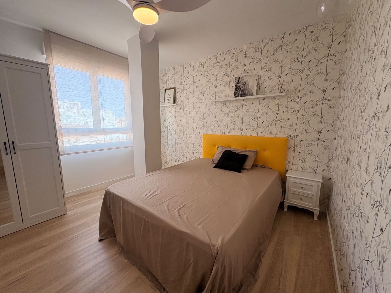 3 quarto Apartamento para arrendar em Torrevieja - 1 050 € (Ref: 9694663)