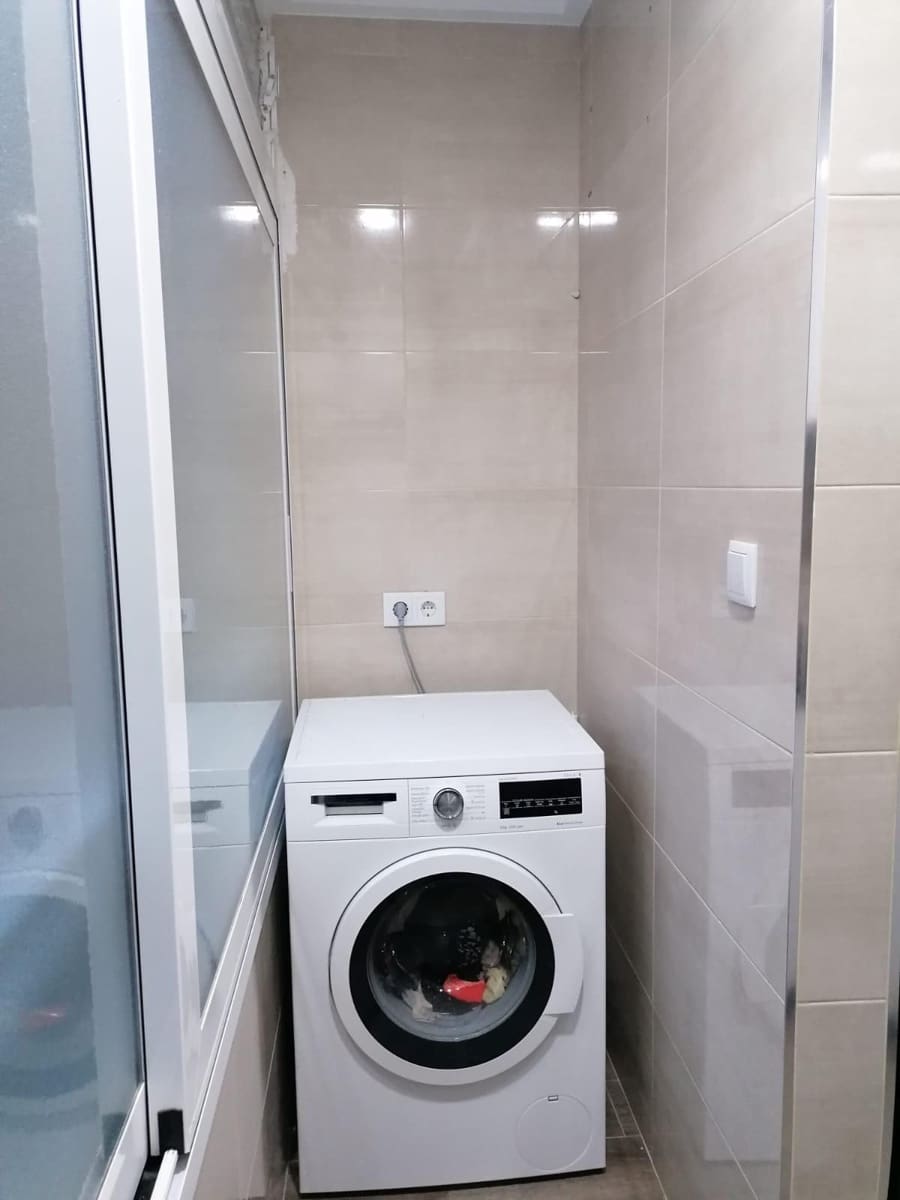 3 bedroom Flat for rent in Torrevieja with garage - € 1,000 (Ref: 9694665)