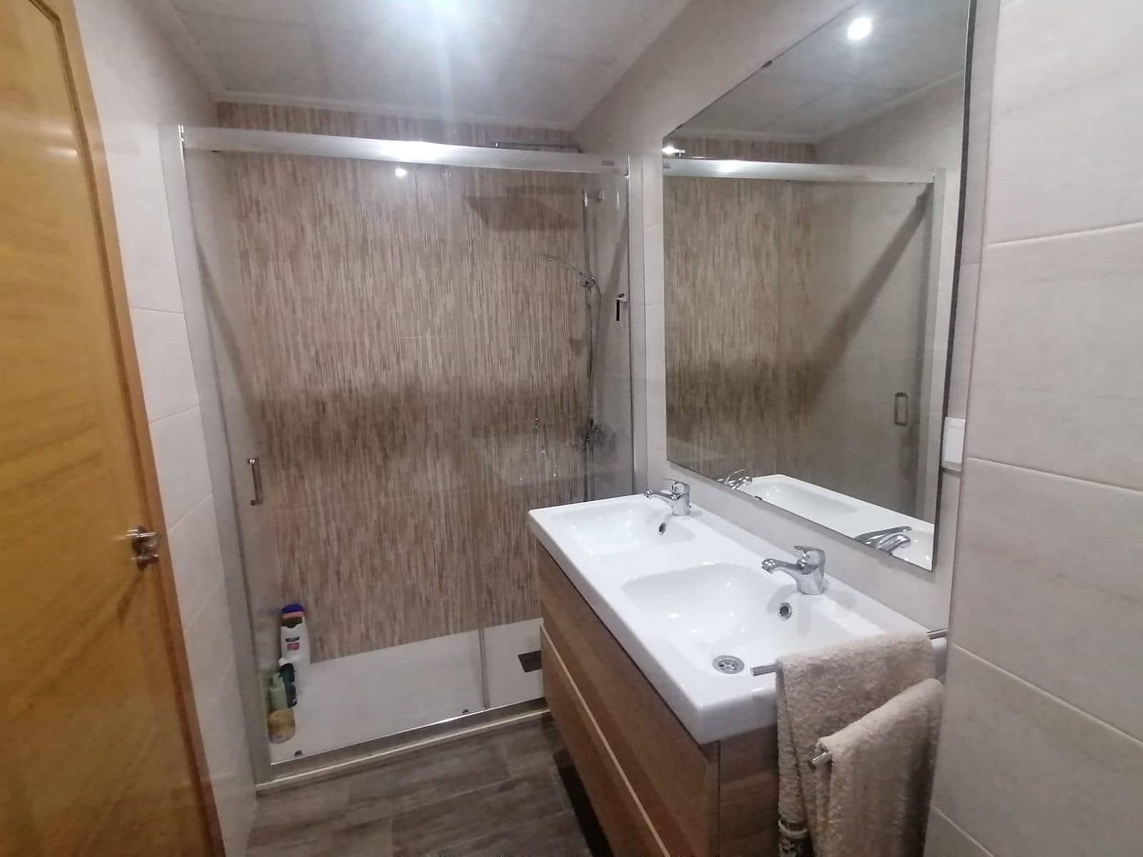 3 bedroom Flat for rent in Torrevieja with garage - € 1,000 (Ref: 9694665)