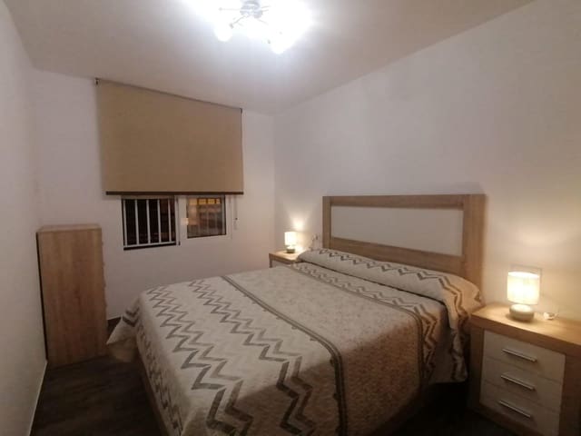 3 bedroom Flat for rent in Torrevieja with garage - € 1,000 (Ref: 9694665)