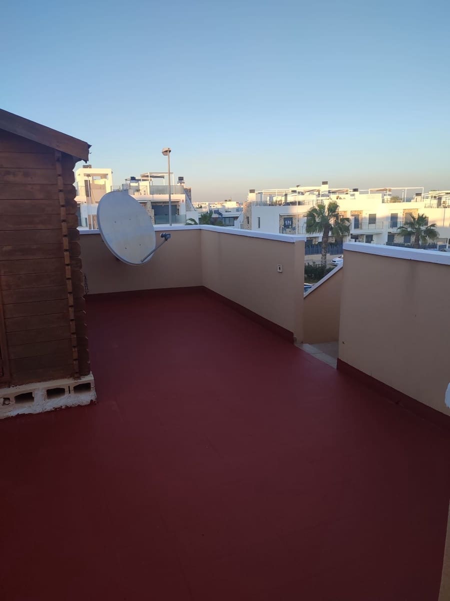 2 bedroom Villa for rent in Orihuela Costa with pool garage - € 800 (Ref: 9694667)