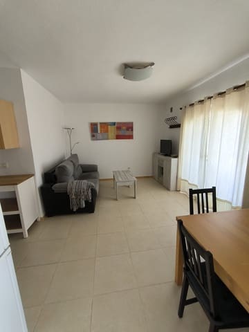 2 bedroom Flat for rent in Torrevieja - € 750 (Ref: 9700406)
