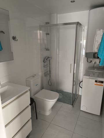 2 bedroom Flat for rent in Torrevieja - € 750 (Ref: 9700406)