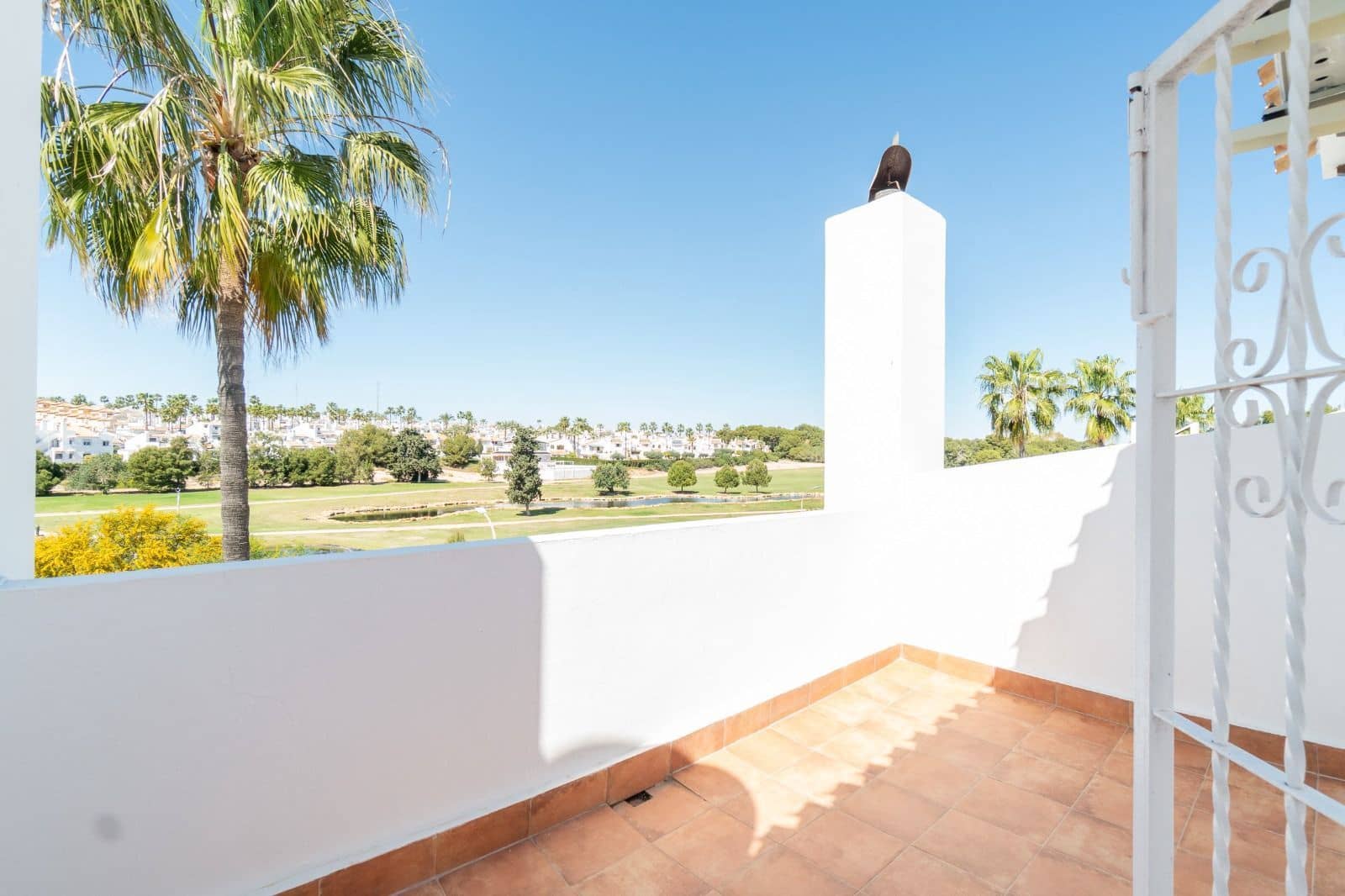 Villa/Maison Semi-Mitoyenne de 3 chambres à louer à Orihuela Costa avec piscine - 1 800 € (Ref: 9711069)
