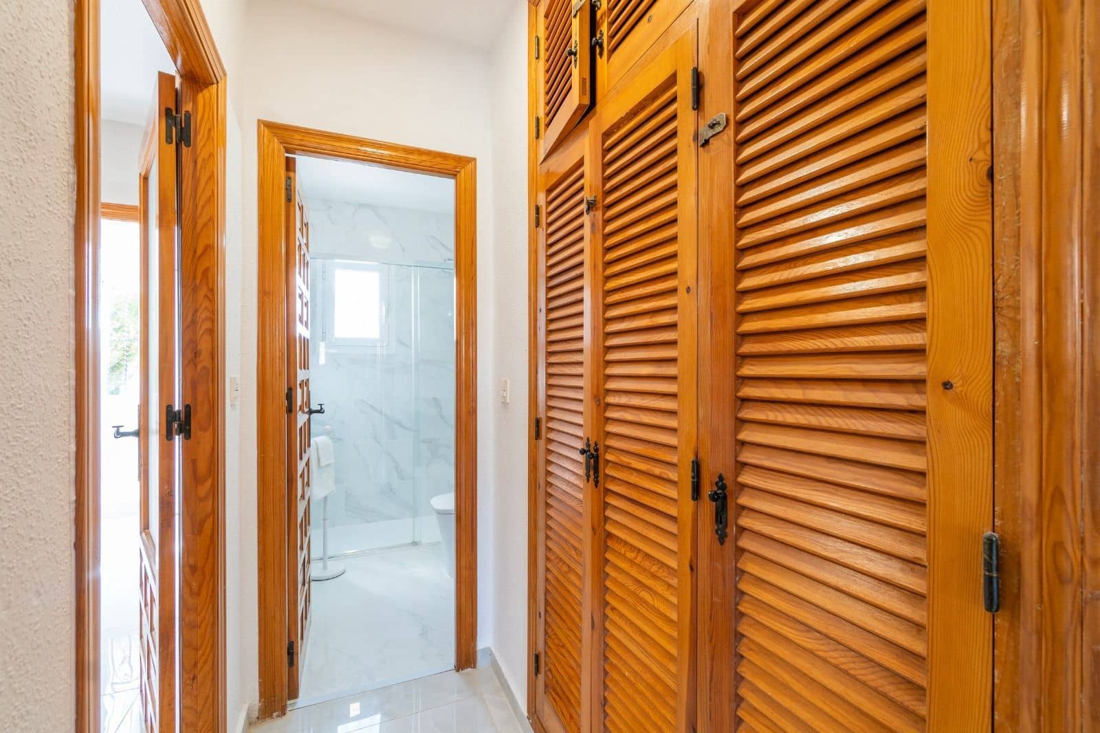 Villa/Maison Semi-Mitoyenne de 3 chambres à louer à Orihuela Costa avec piscine - 1 800 € (Ref: 9711069)