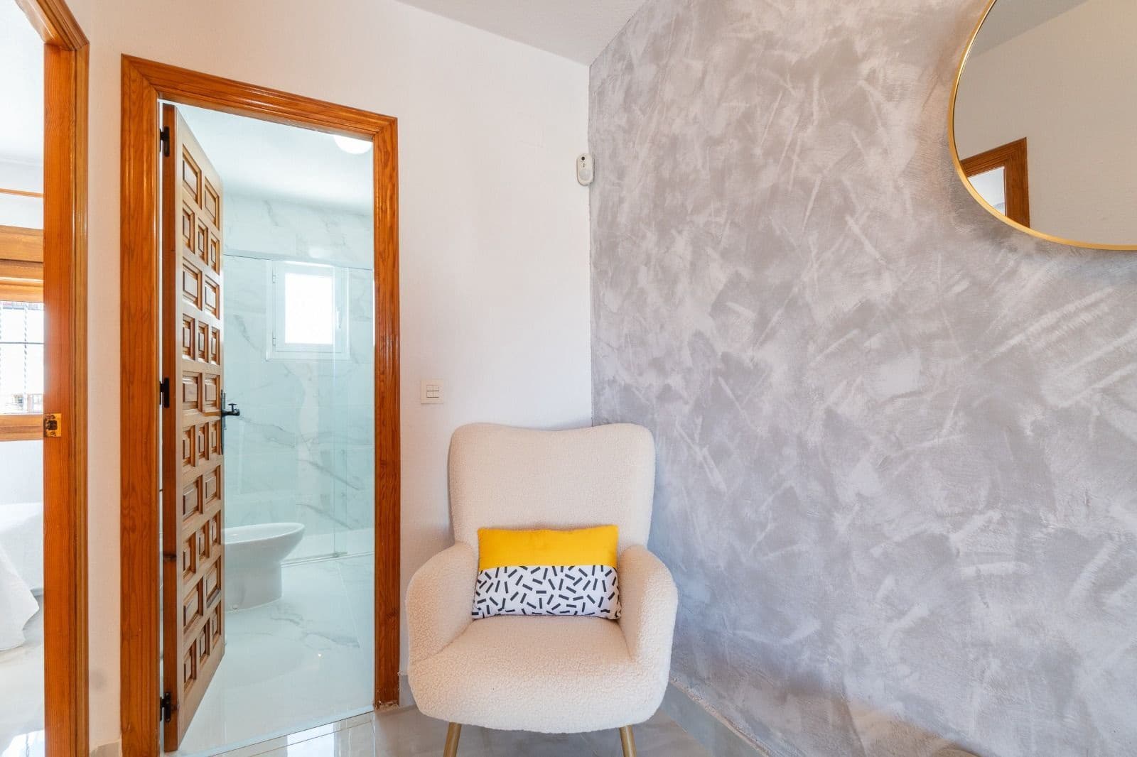 Villa/Maison Semi-Mitoyenne de 3 chambres à louer à Orihuela Costa avec piscine - 1 800 € (Ref: 9711069)