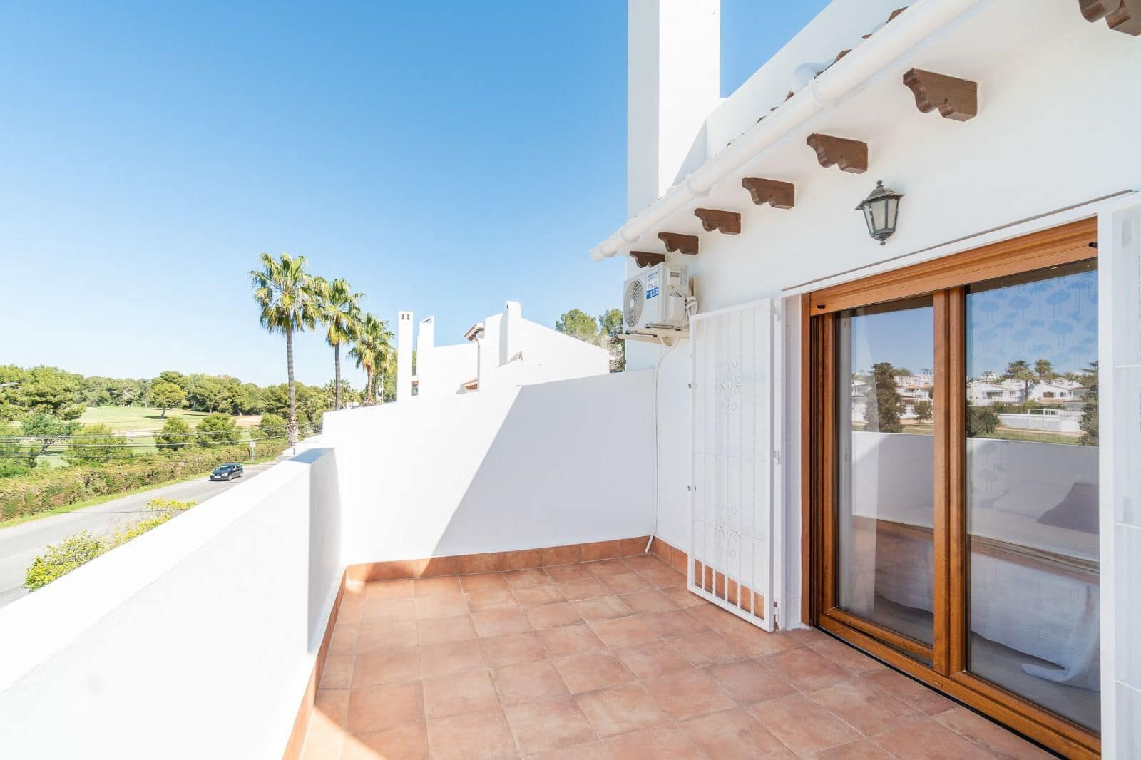 Villa/Maison Semi-Mitoyenne de 3 chambres à louer à Orihuela Costa avec piscine - 1 800 € (Ref: 9711069)