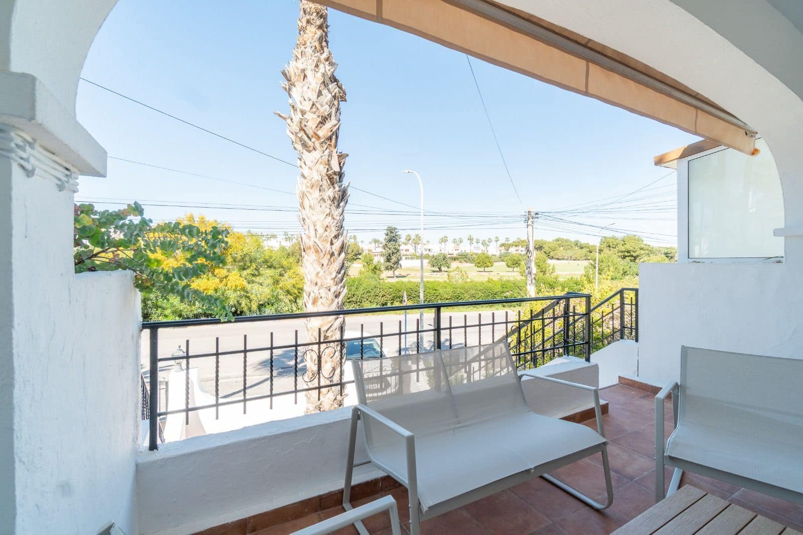 Villa/Maison Semi-Mitoyenne de 3 chambres à louer à Orihuela Costa avec piscine - 1 800 € (Ref: 9711069)
