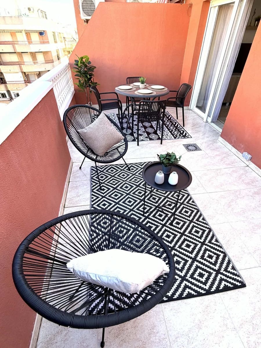 1 soveværelse Penthouse til leje i Torrevieja - € 850 (Ref: 9711070)