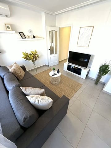 1 bedroom Penthouse for rent in Torrevieja - € 850 (Ref: 9711072)