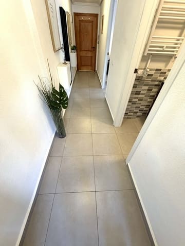 1 bedroom Penthouse for rent in Torrevieja - € 850 (Ref: 9711072)