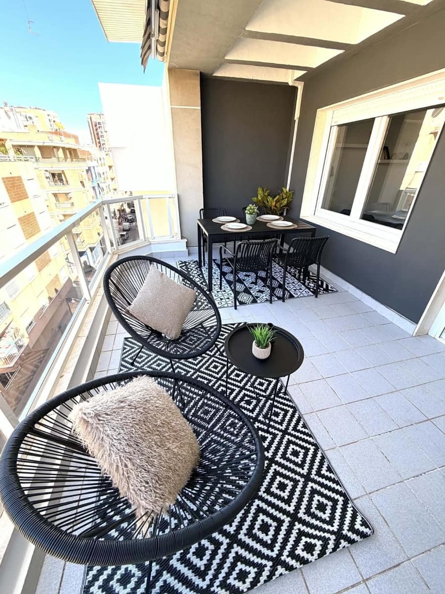 1 bedroom Penthouse for rent in Torrevieja - € 850 (Ref: 9711072)