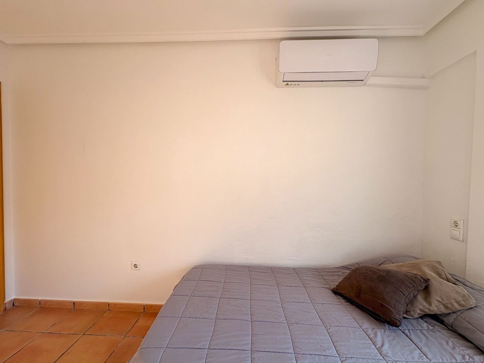 3 Zimmer Wohnung zu vermieten in Torrevieja mit Garage - 1.250 € (Ref: 9719450)
