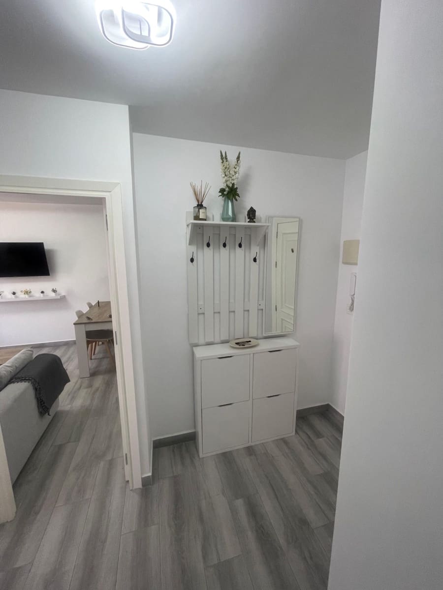 2 Zimmer Wohnung zu vermieten in Orihuela Costa mit Pool Garage - 900 € (Ref: 9719452)