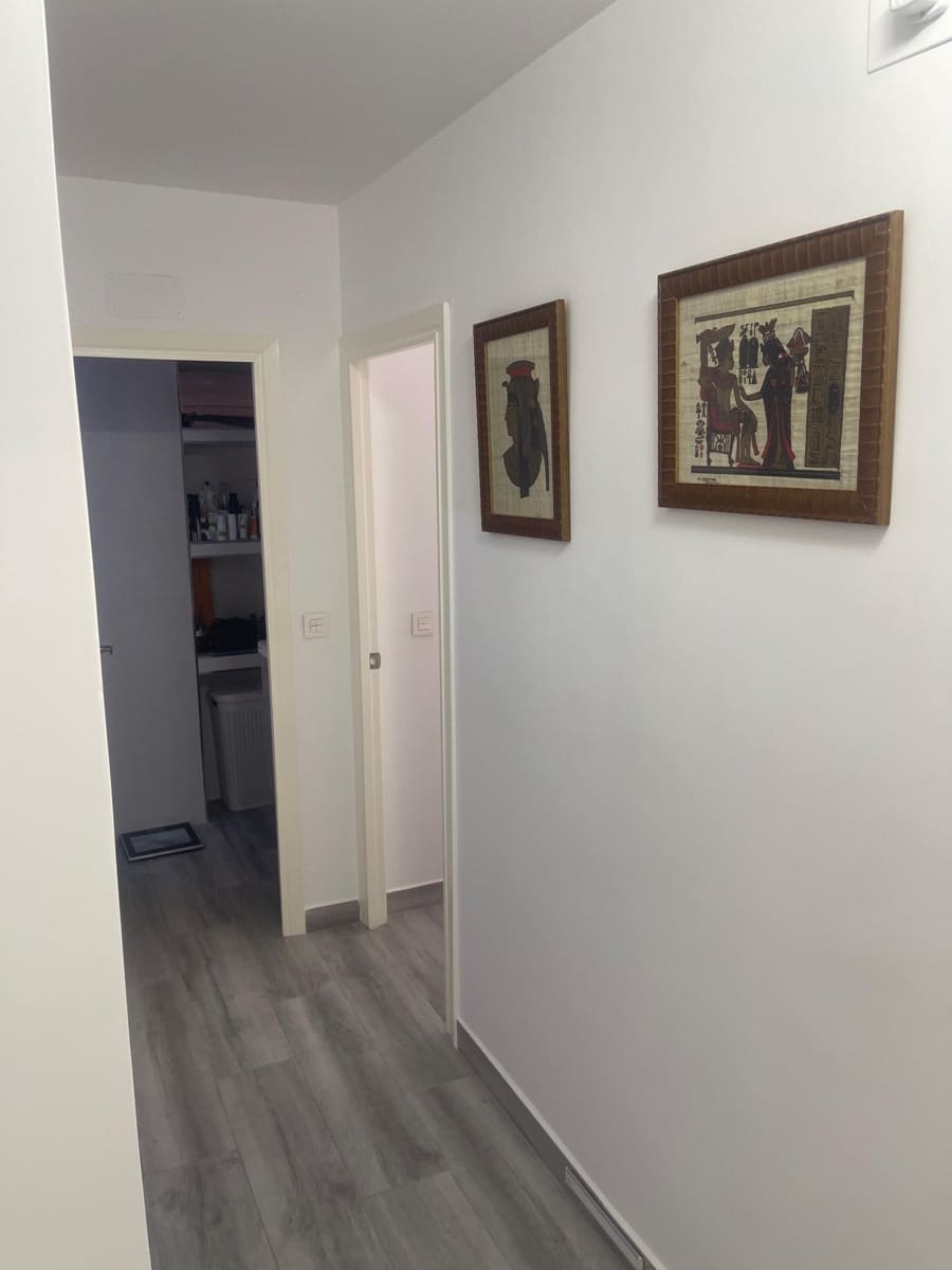 2 Zimmer Wohnung zu vermieten in Orihuela Costa mit Pool Garage - 900 € (Ref: 9719452)