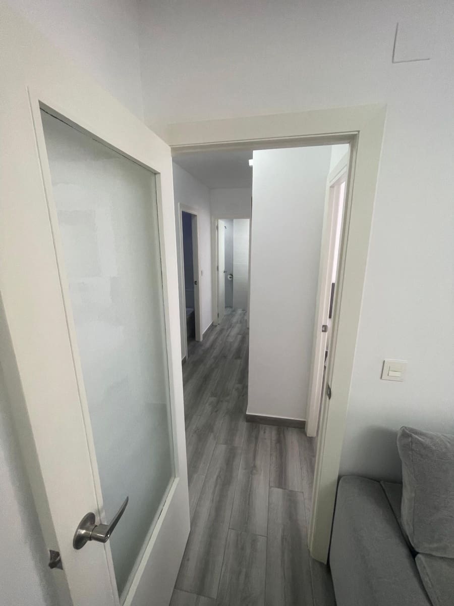 2 Zimmer Wohnung zu vermieten in Orihuela Costa mit Pool Garage - 900 € (Ref: 9719452)