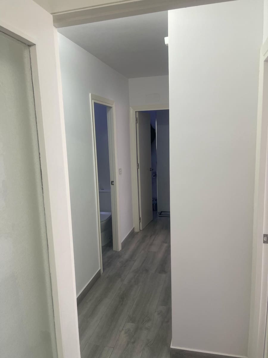 2 Zimmer Wohnung zu vermieten in Orihuela Costa mit Pool Garage - 900 € (Ref: 9719452)