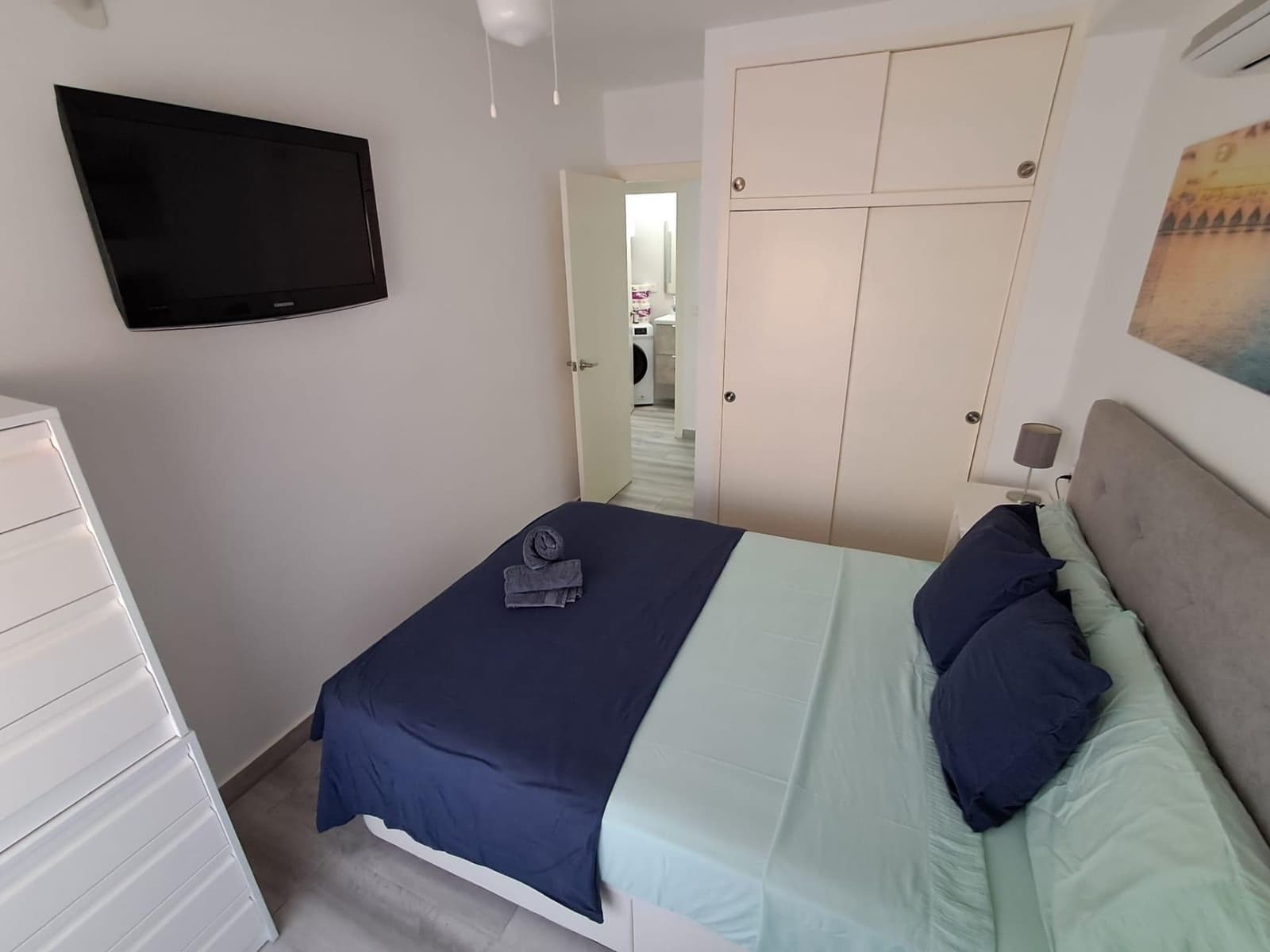 2 Zimmer Wohnung zu vermieten in Orihuela Costa mit Pool Garage - 900 € (Ref: 9719452)