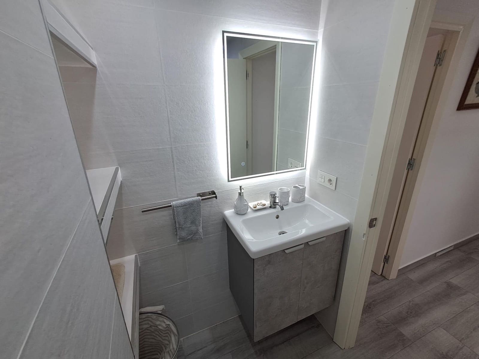 2 Zimmer Wohnung zu vermieten in Orihuela Costa mit Pool Garage - 900 € (Ref: 9719452)