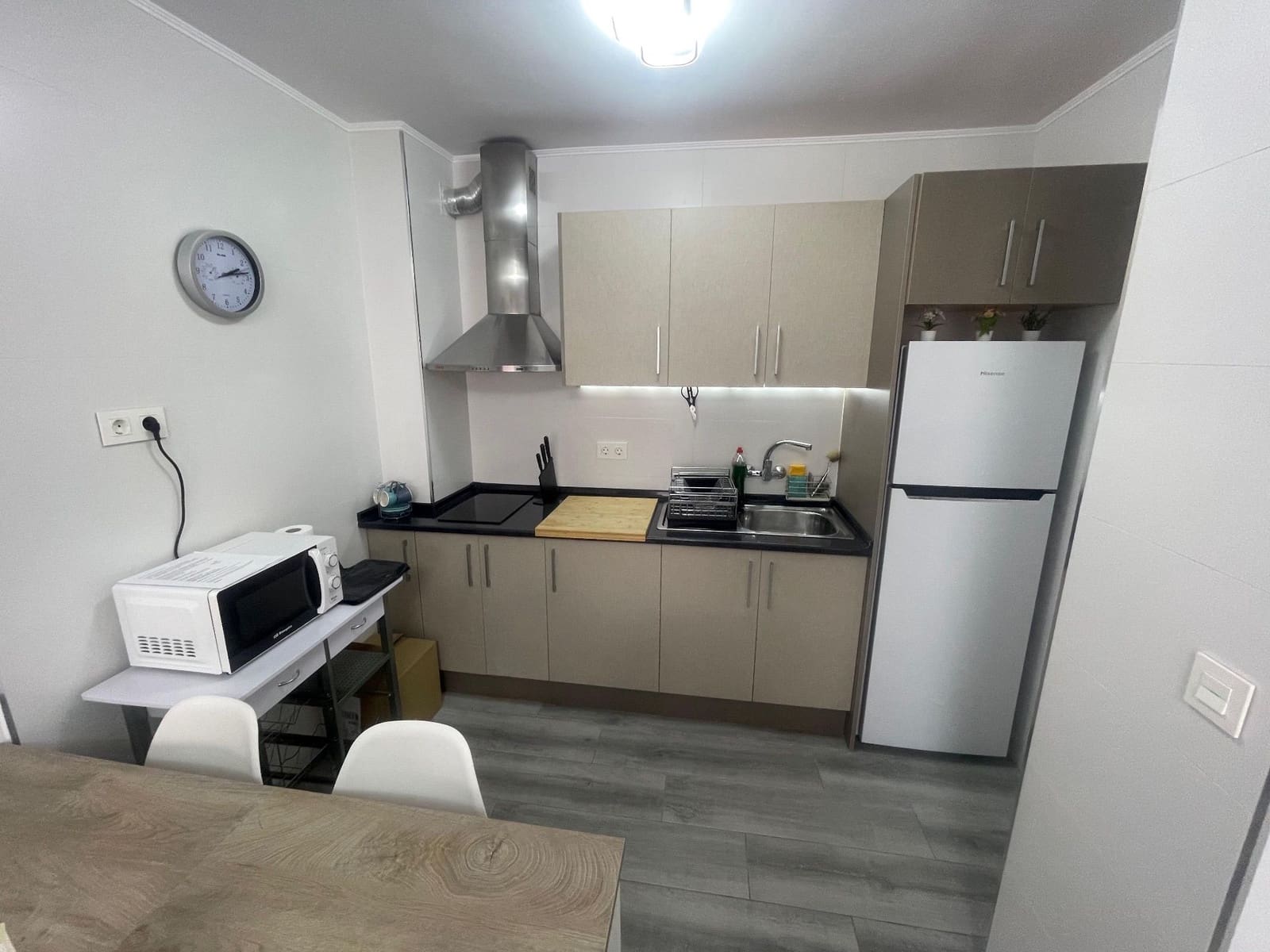 2 Zimmer Wohnung zu vermieten in Orihuela Costa mit Pool Garage - 900 € (Ref: 9719452)