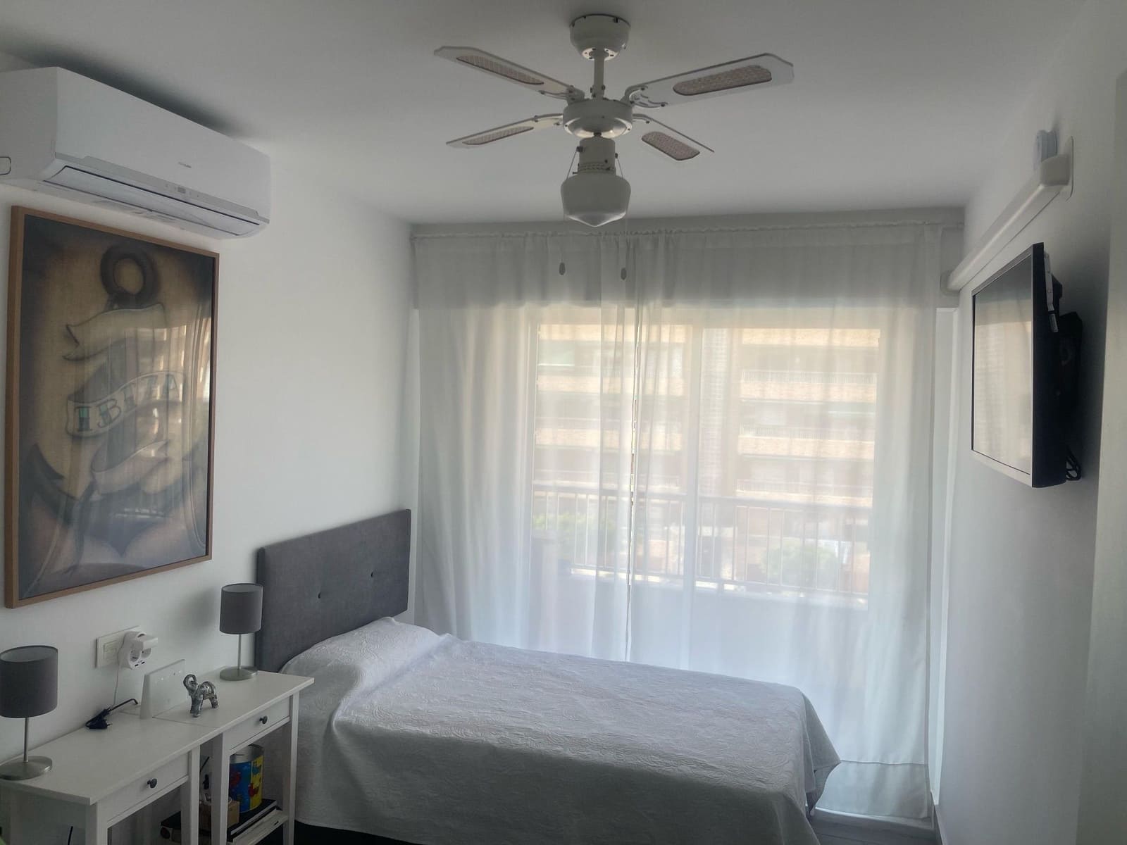 2 Zimmer Wohnung zu vermieten in Orihuela Costa mit Pool Garage - 900 € (Ref: 9719452)