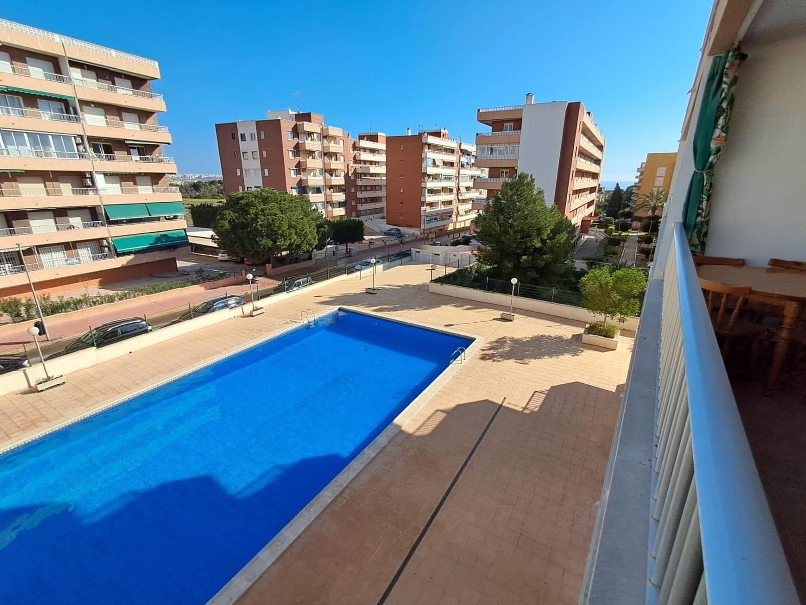 2 Zimmer Wohnung zu vermieten in Orihuela Costa mit Pool Garage - 900 € (Ref: 9719452)