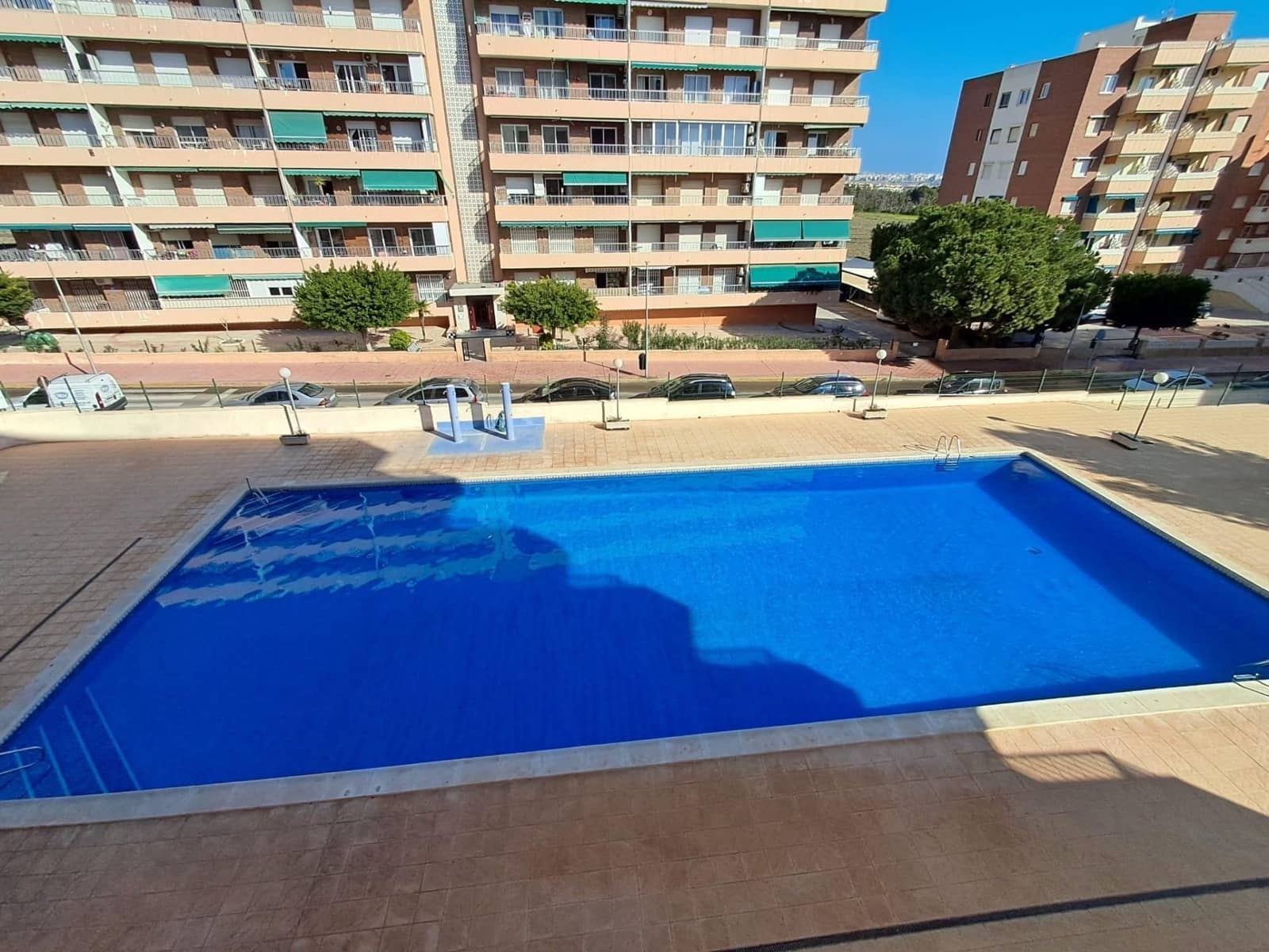 2 Zimmer Wohnung zu vermieten in Orihuela Costa mit Pool Garage - 900 € (Ref: 9719452)