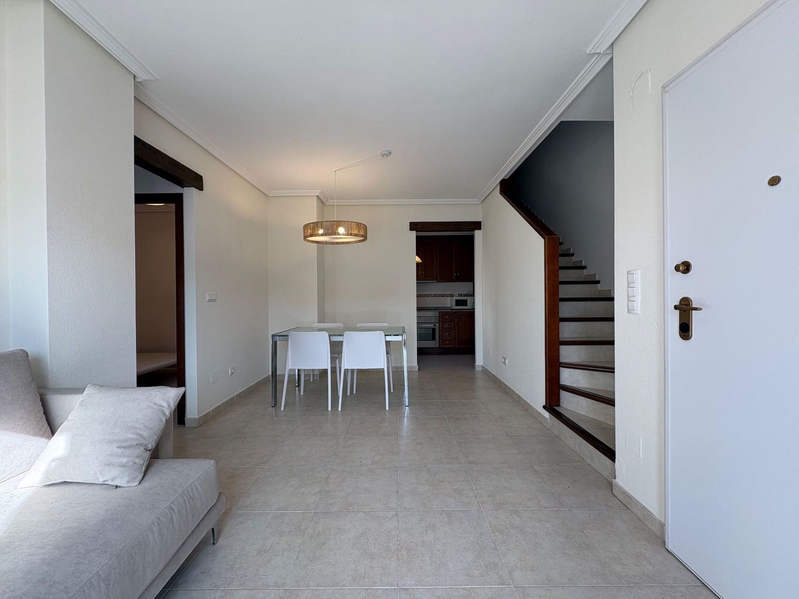 2 bedroom Penthouse for rent in Torrevieja with pool garage - € 950 (Ref: 9721064)