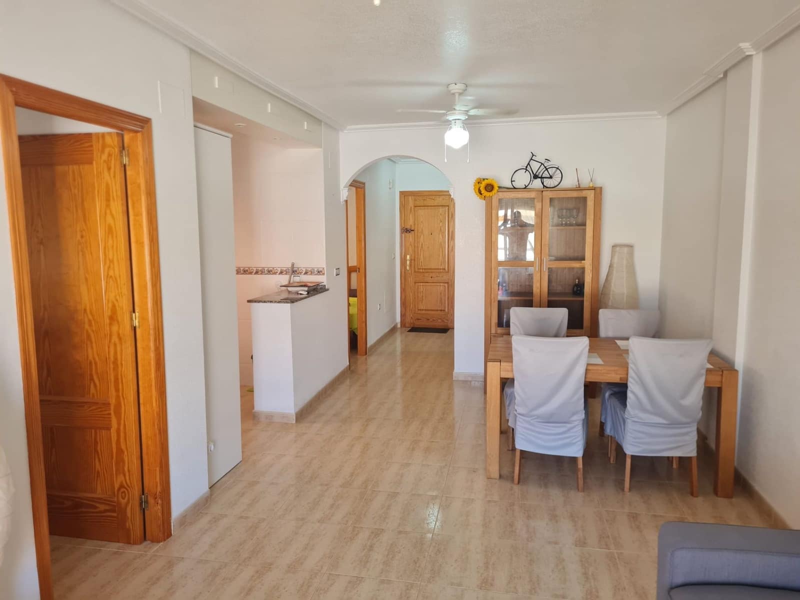 2 Zimmer Wohnung zu vermieten in Orihuela Costa mit Pool Garage - 950 € (Ref: 9721065)