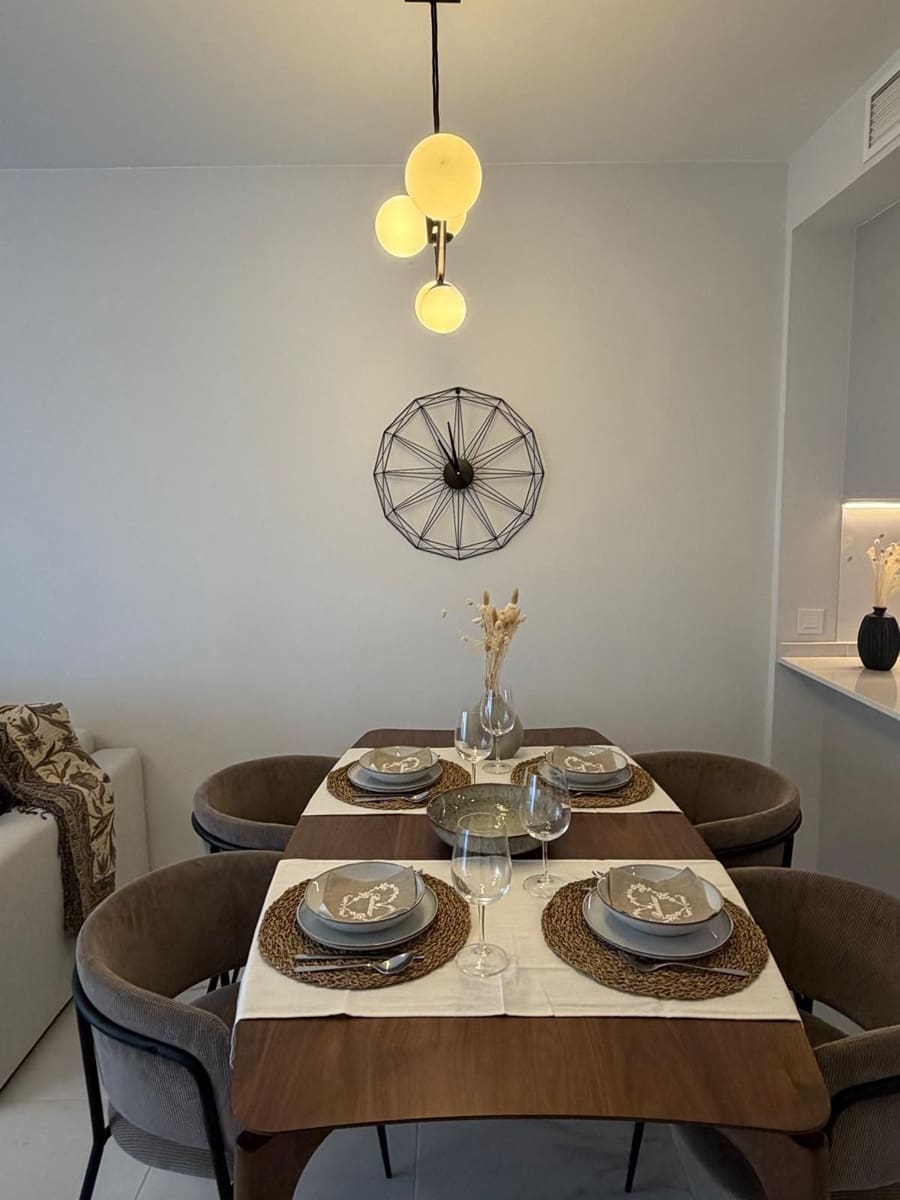 2 bedroom Flat for rent in Torrevieja with pool garage - € 2,250 (Ref: 9726310)