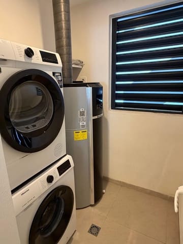 2 sypialnia Mieszkanie do wynajęcia w Torrevieja z basenem garażem - 2 250 € (Ref: 9726310)