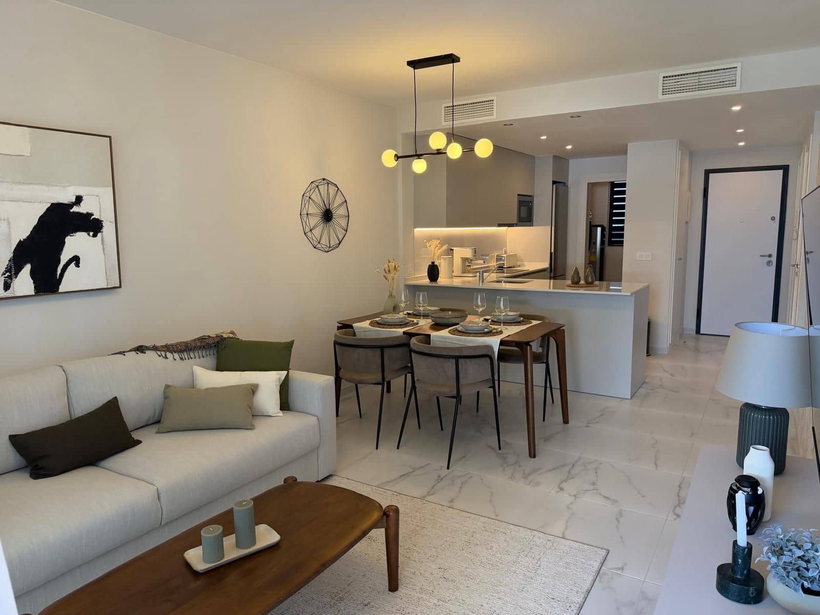 2 bedroom Flat for rent in Torrevieja with pool garage - € 2,250 (Ref: 9726310)