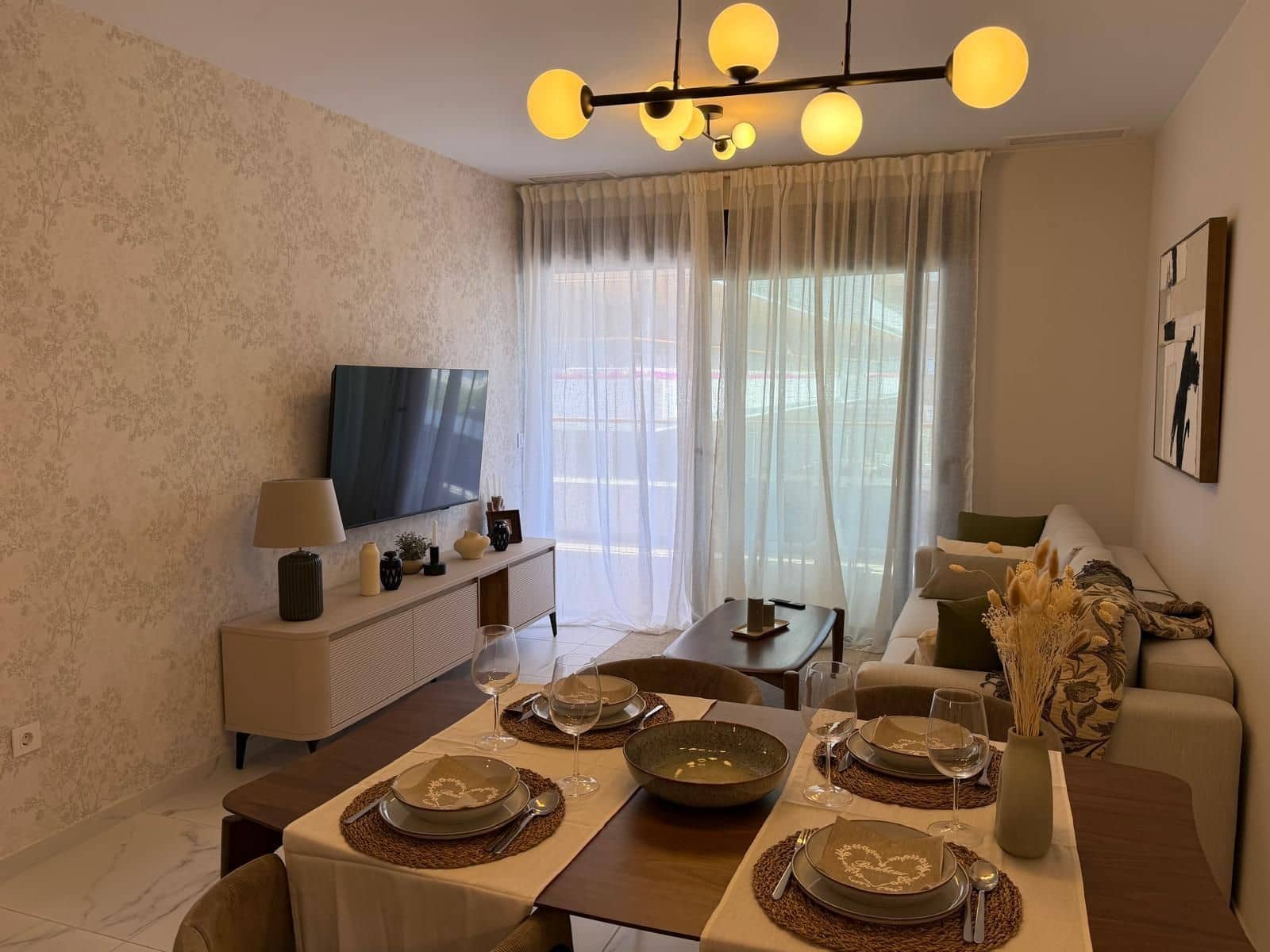 2 bedroom Flat for rent in Torrevieja with pool garage - € 2,250 (Ref: 9726310)