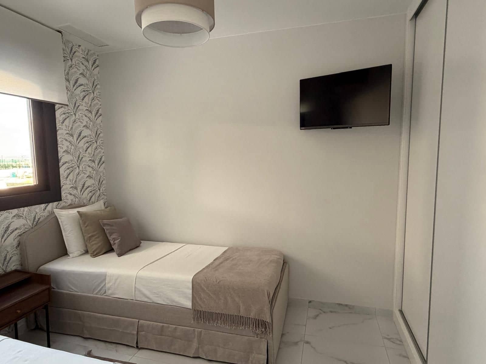 2 bedroom Flat for rent in Torrevieja with pool garage - € 2,250 (Ref: 9726310)