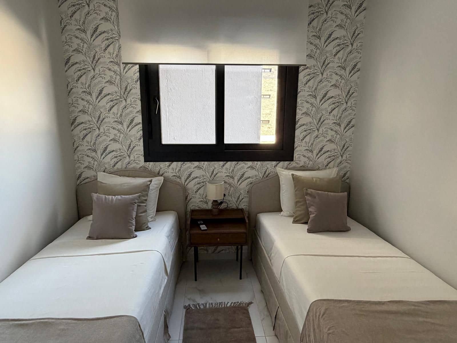 2 bedroom Flat for rent in Torrevieja with pool garage - € 2,250 (Ref: 9726310)